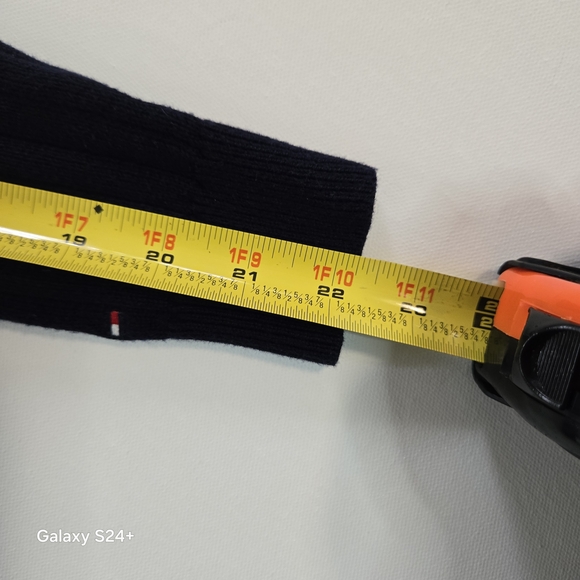 Navy Sweater with White 'H' Logo - Picture 6 of 6